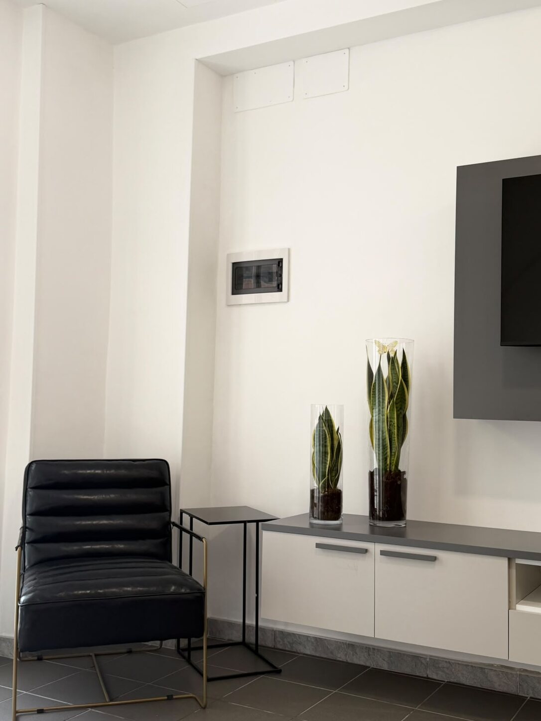 Angolo relax del living con Smart TV